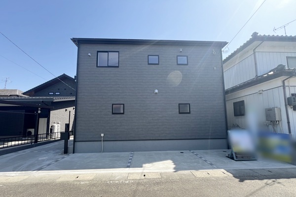 柴田町船岡土手内2丁目　全1棟
